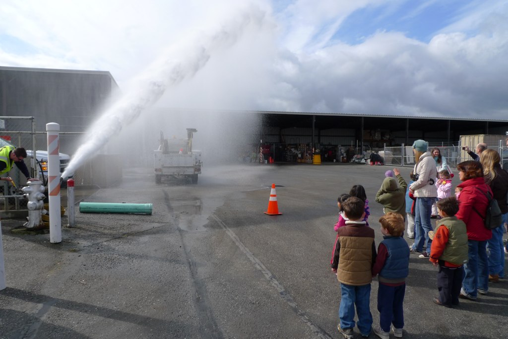 evacuate the water when the pipes