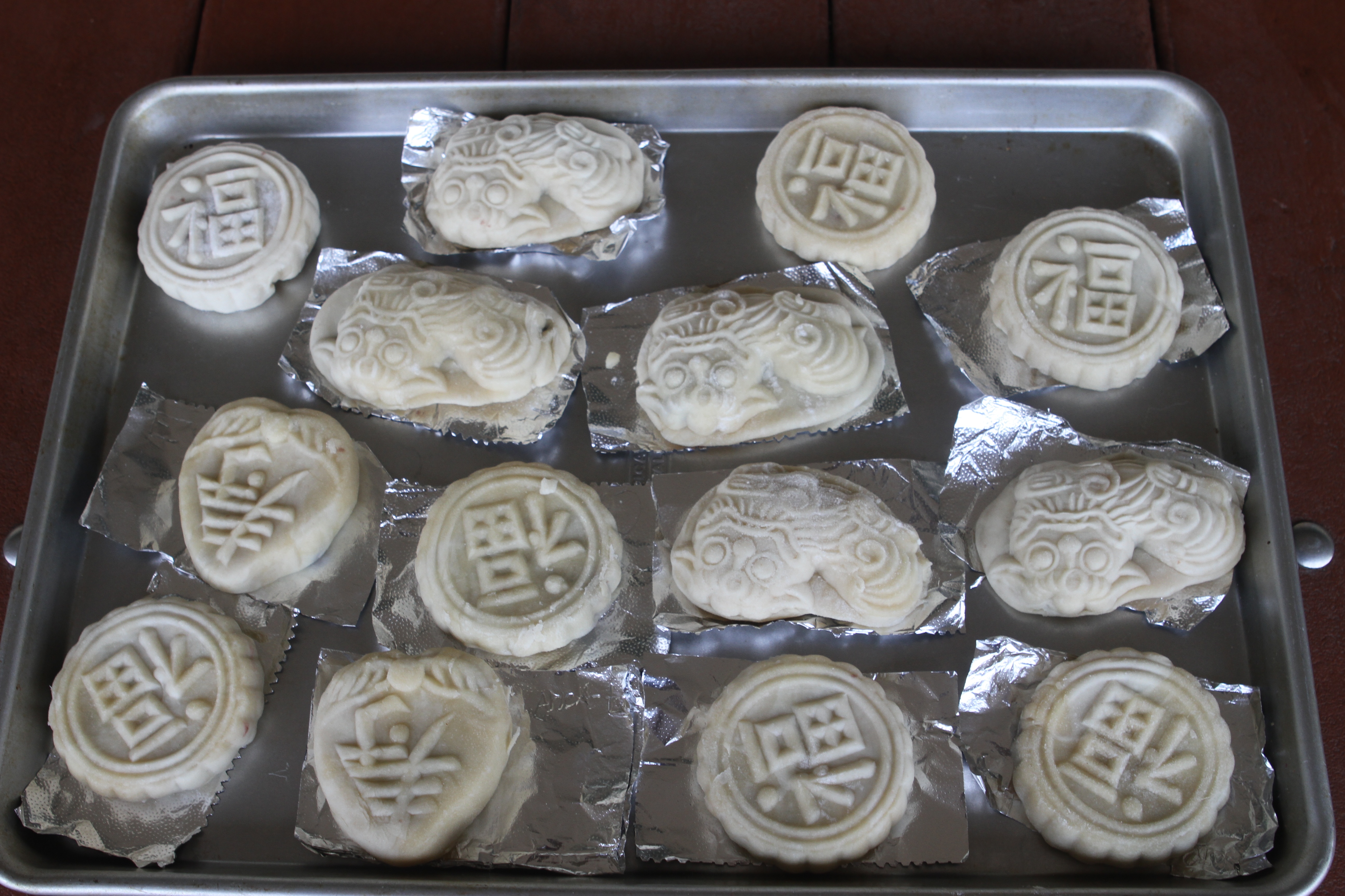 create their own moon cake treats