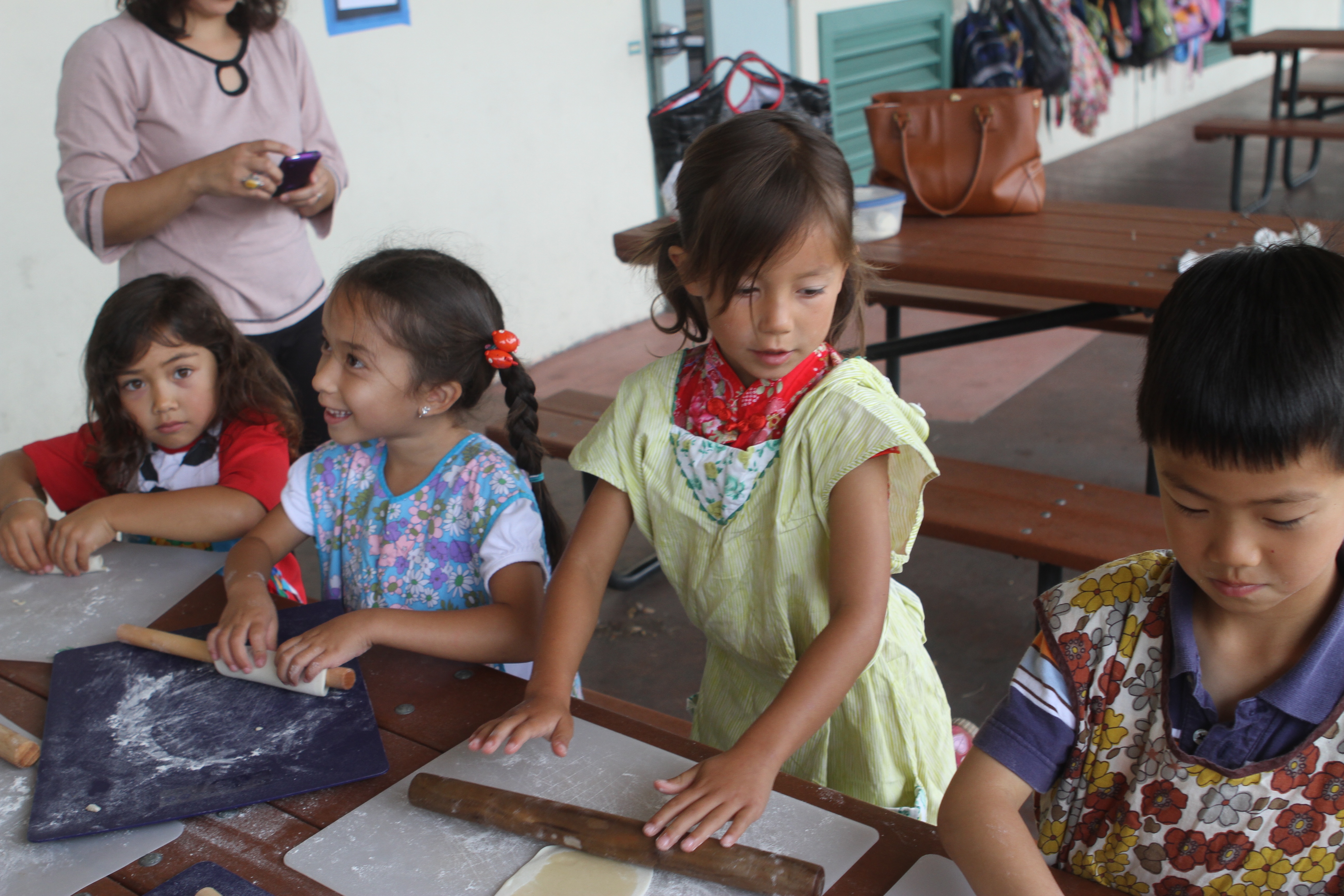 help 22 K-1 students