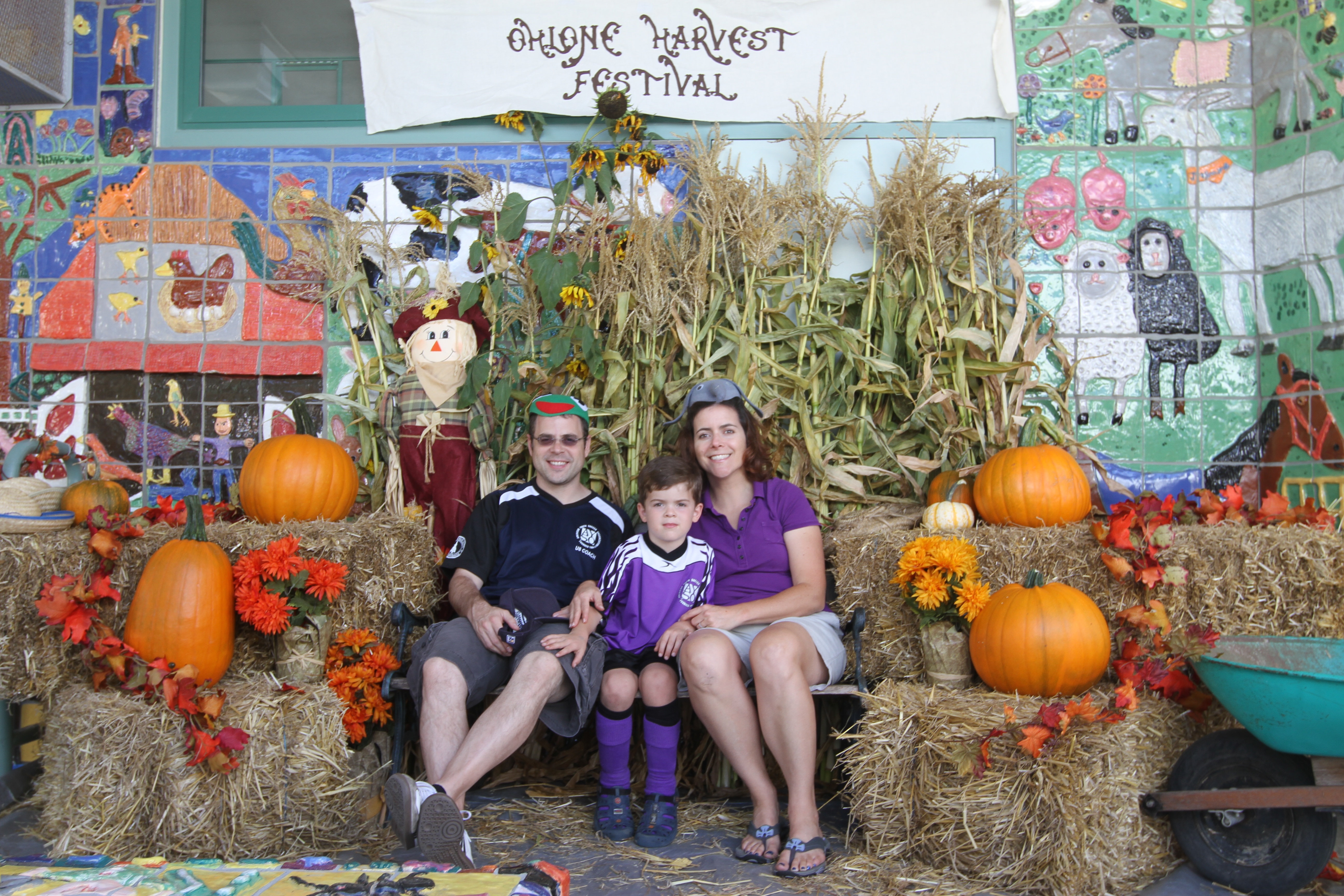 we got a rare family photo taken ta boot -